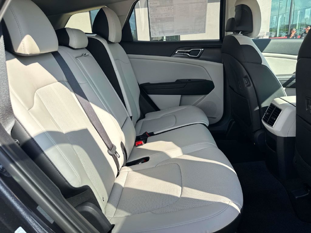 New 2026 Kia Sportage EX FWD image 11