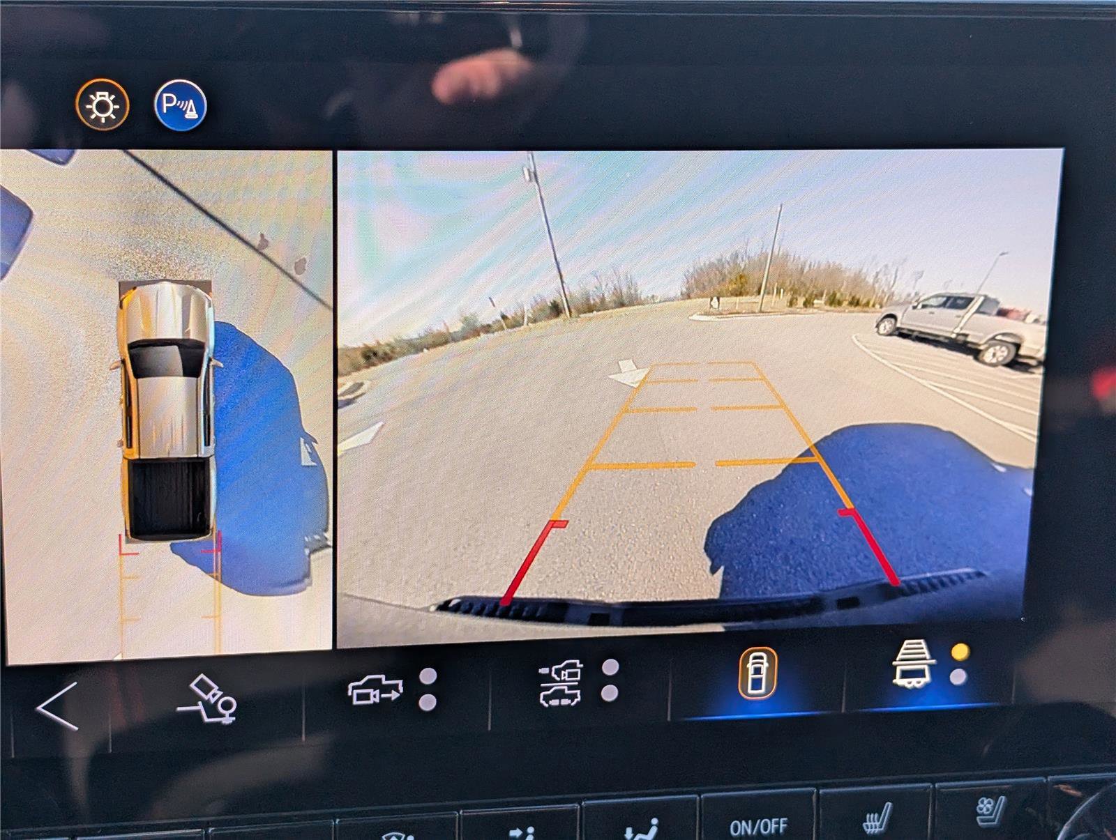 Used 2025 Chevrolet Colorado Z71 w/ Midnight Edition image 29