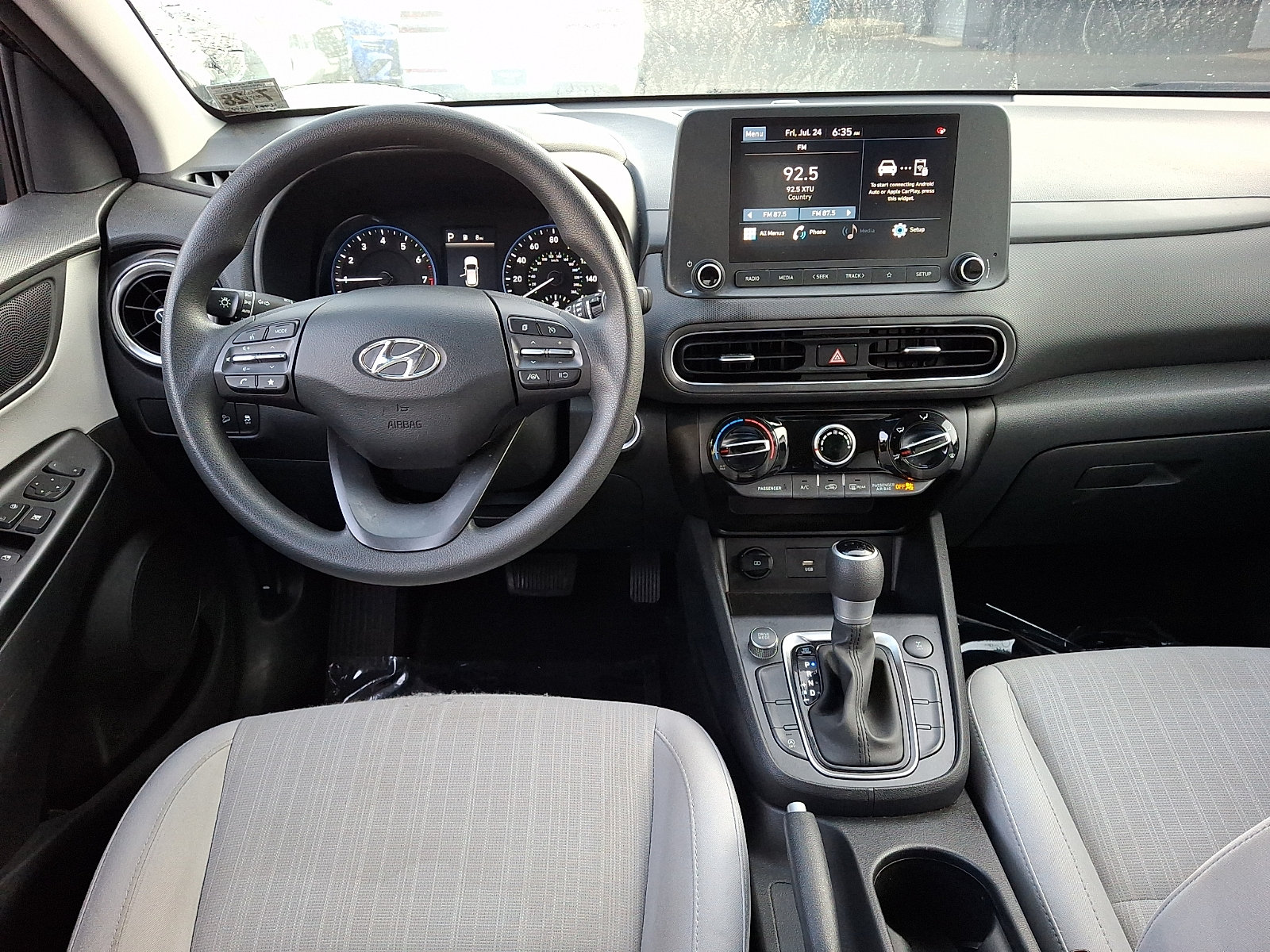 Certified 2023 Hyundai Kona SEL AWD/4WD image 12