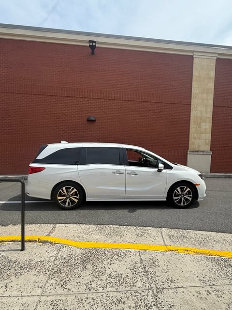 Certified 2023 Honda Odyssey Touring image 2