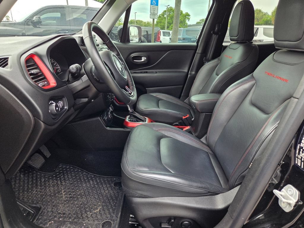 Used 2022 Jeep Renegade Trailhawk AWD/4WD image 13