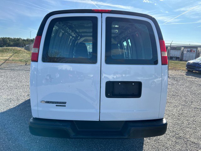 Used 2011 Chevrolet Express 1500 image 9
