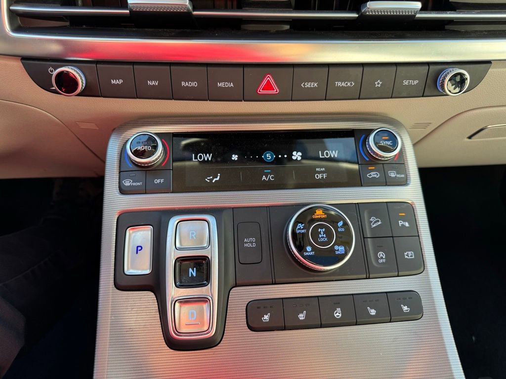 Used 2024 Hyundai Palisade Calligraphy image 14