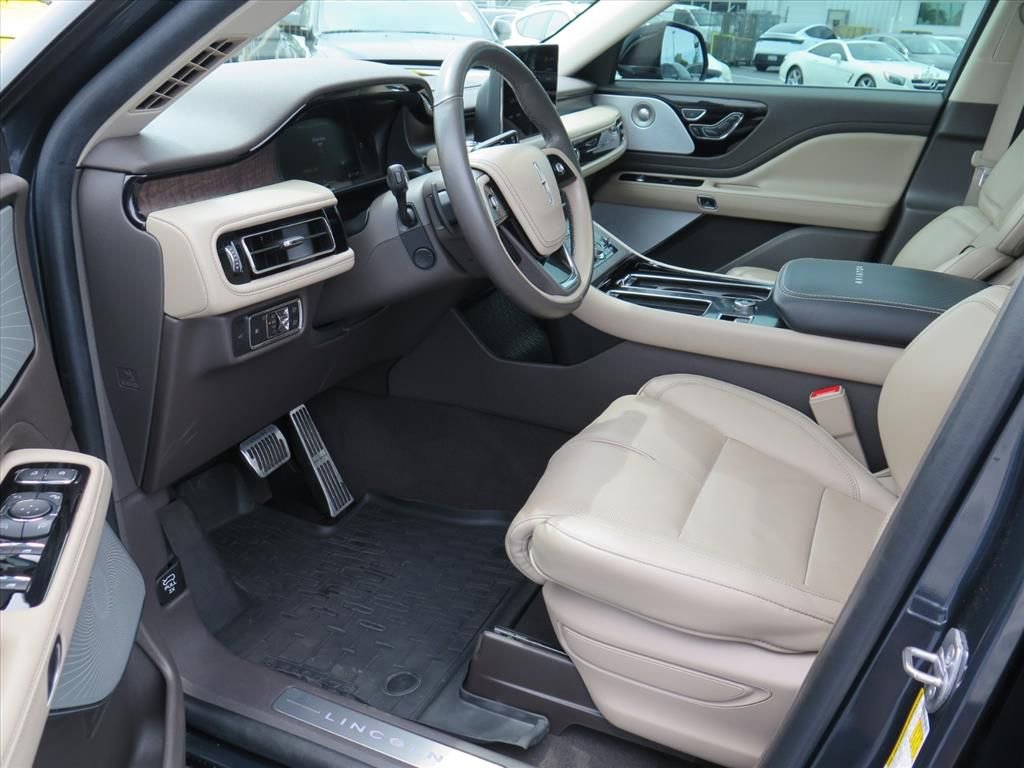 Used 2022 Lincoln Aviator Reserve w/ Equipment Group 201A AWD/4WD image 10