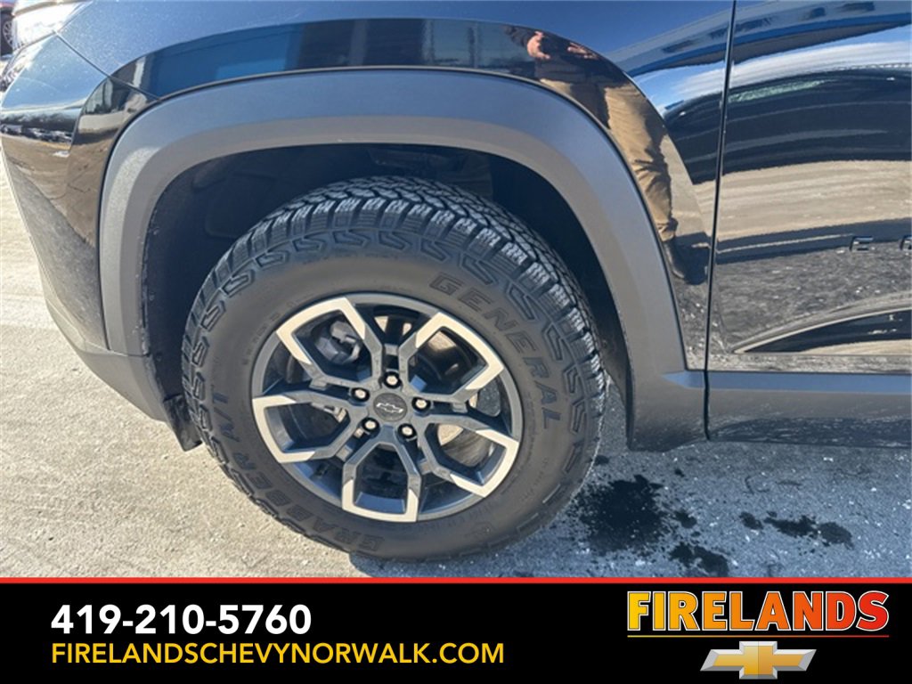 New 2025 Chevrolet Equinox ACTIV w/ Safety and Technology Package image 14