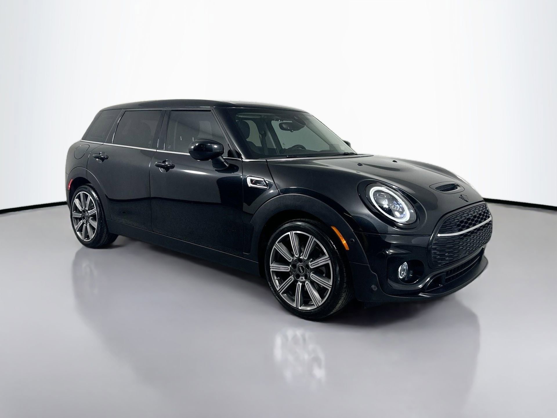 Used 2023 MINI Cooper Clubman S image 3