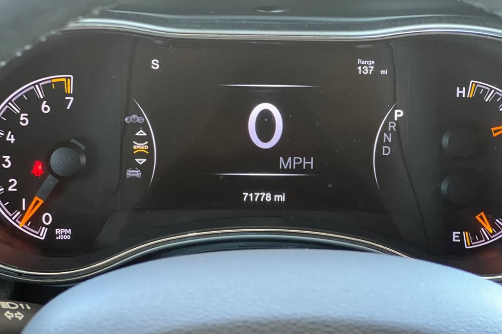 Used 2019 Jeep Grand Cherokee Limited w/ Luxury Group II AWD/4WD image 37