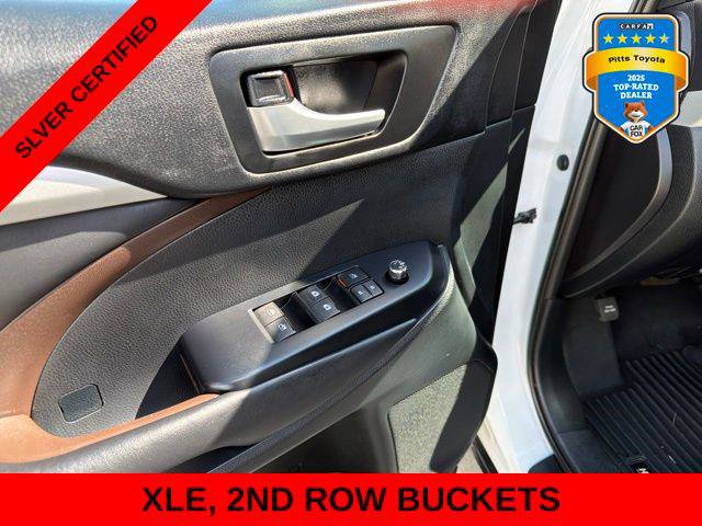 Used 2019 Toyota Highlander XLE FWD image 18