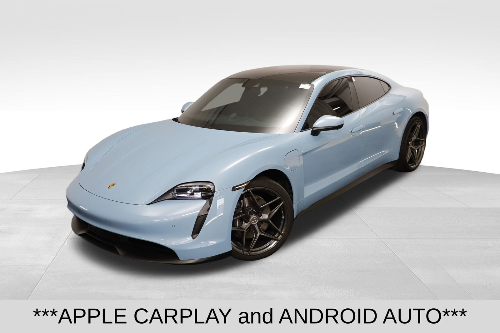 Used 2023 Porsche Taycan image 3