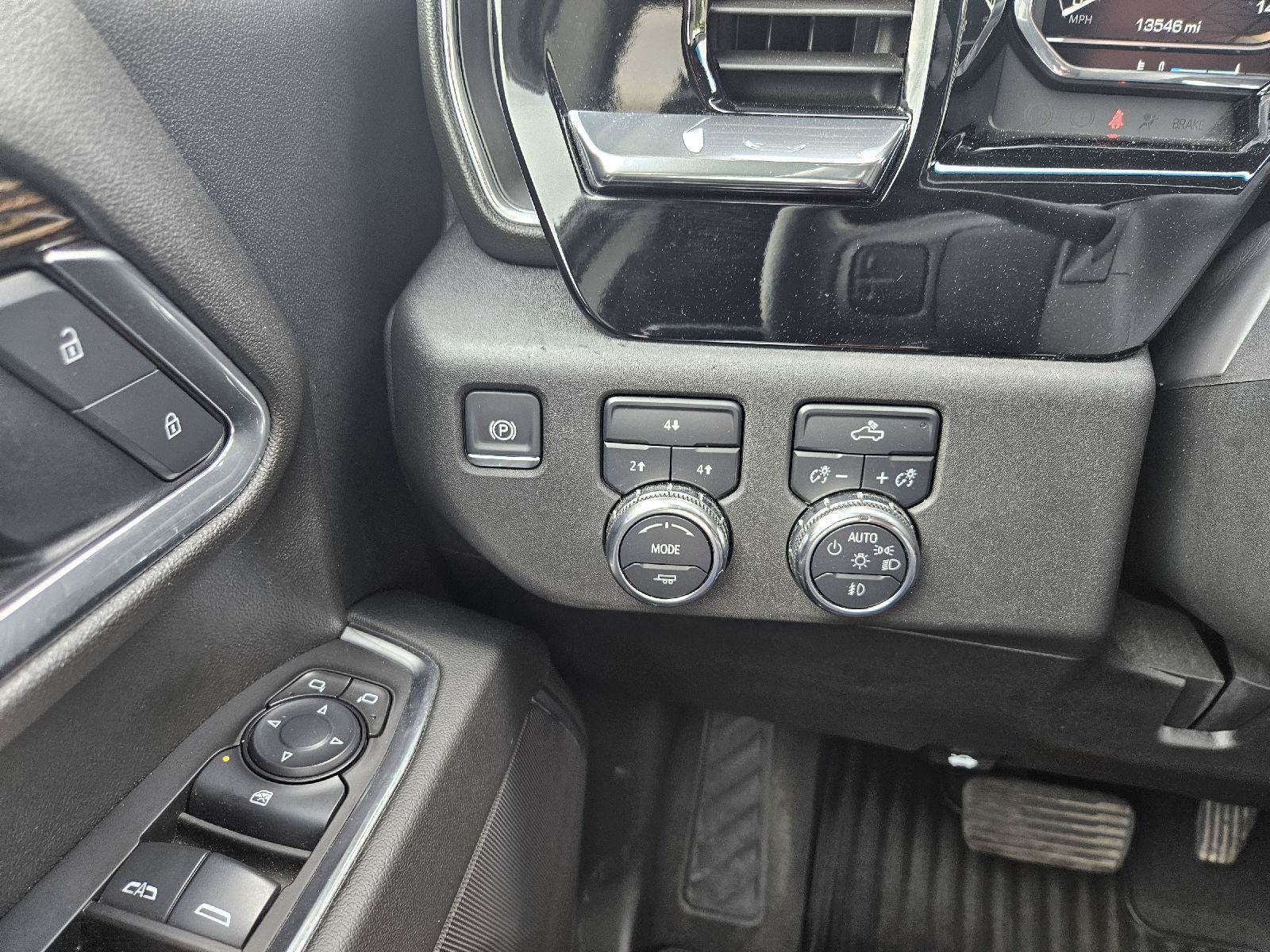 Used 2025 GMC Sierra 2500 SLE w/ Preferred Package AWD/4WD image 15