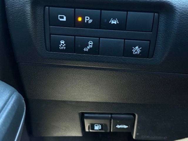 Used 2021 Nissan Kicks S image 19