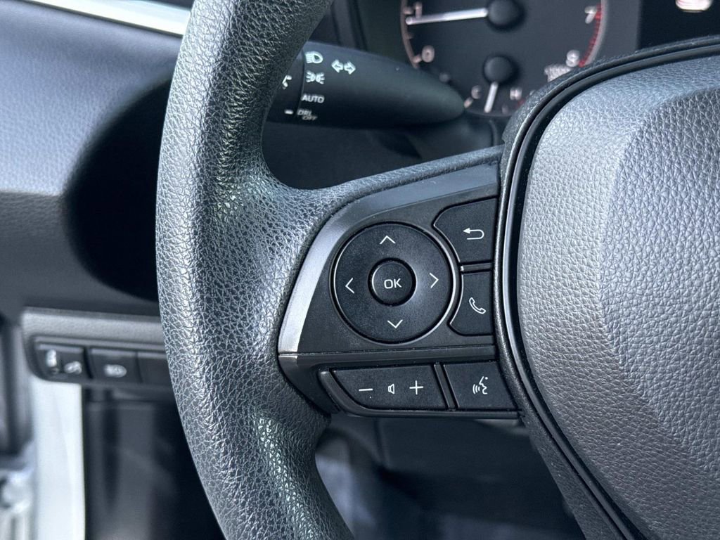 Used 2023 Toyota Corolla LE image 38