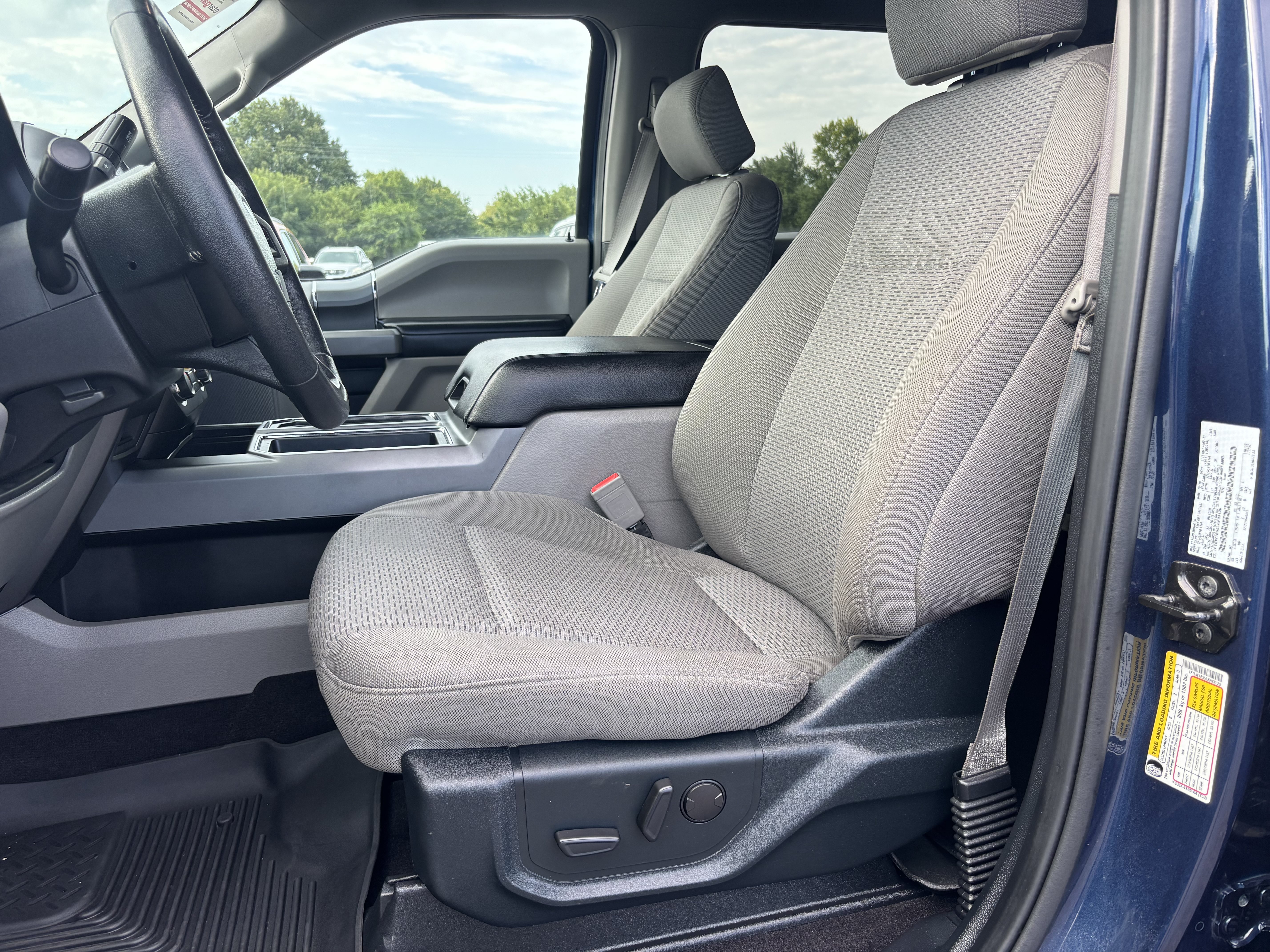 Used 2020 Ford F150 XLT w/ Equipment Group 302A Luxury AWD/4WD image 10