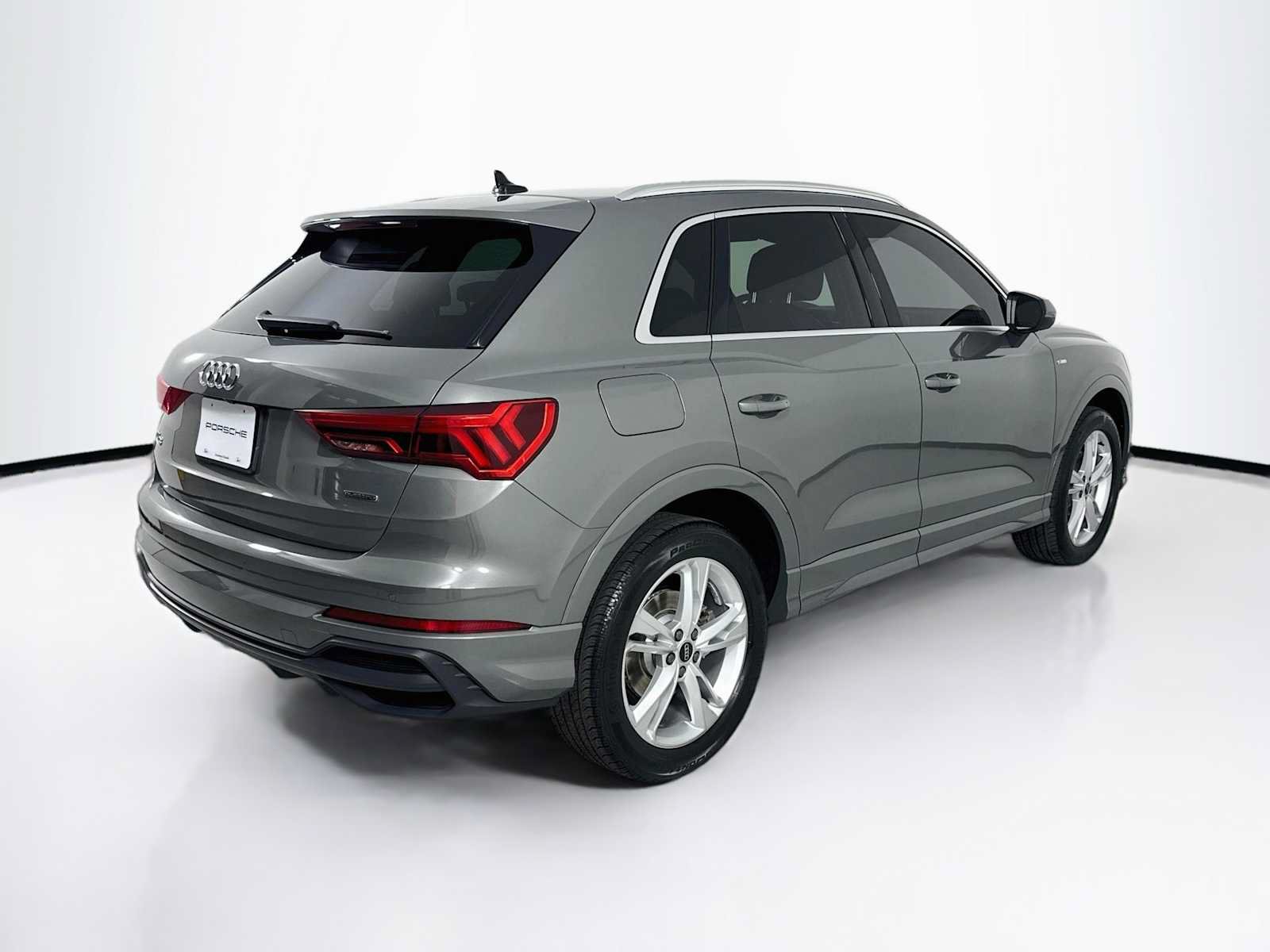 Used 2023 Audi Q3 2.0T Premium Plus AWD/4WD image 9
