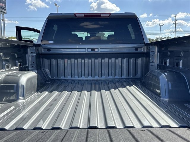 New 2026 GMC Sierra 1500 SLE image 10
