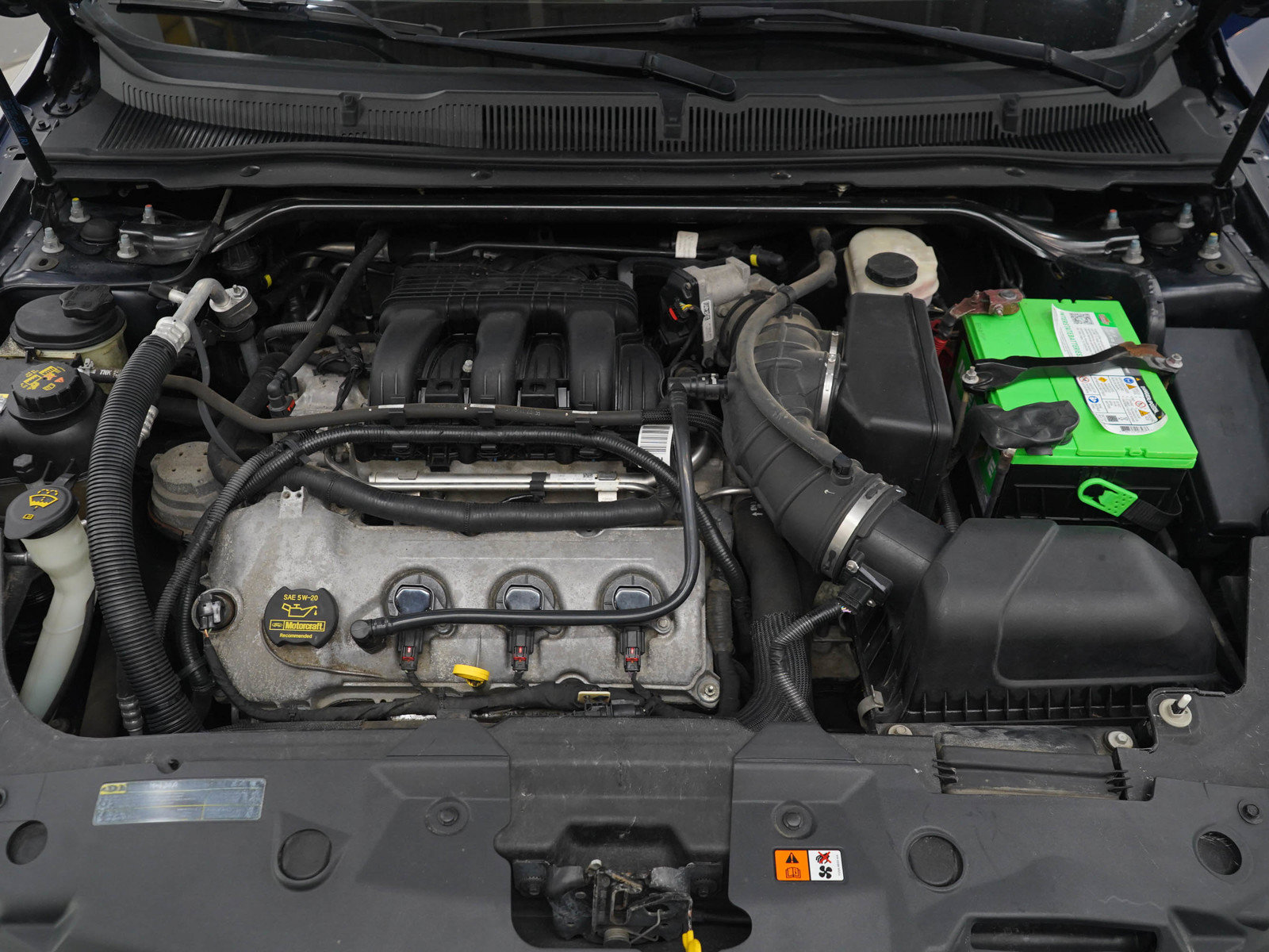 Used 2012 Ford Taurus Limited FWD image 30