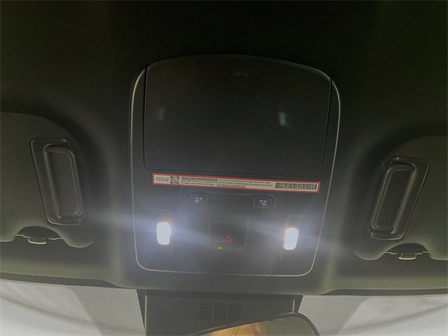 Used 2025 Toyota Camry SE image 19