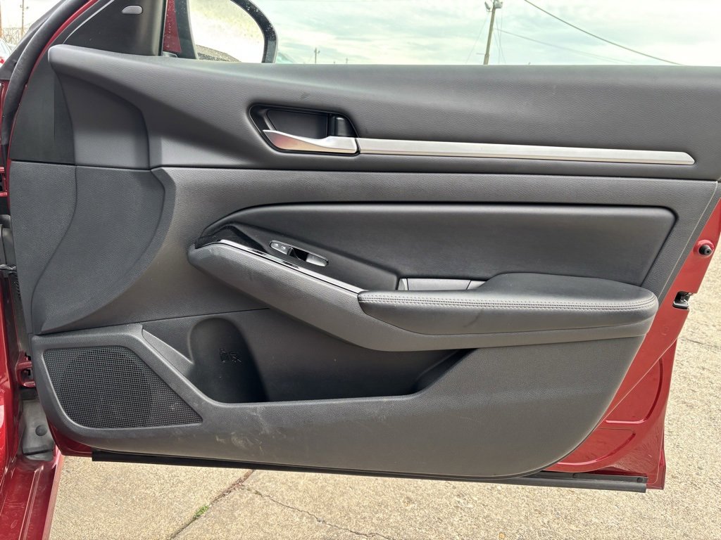 Used 2023 Nissan Altima 2.5 SV image 29