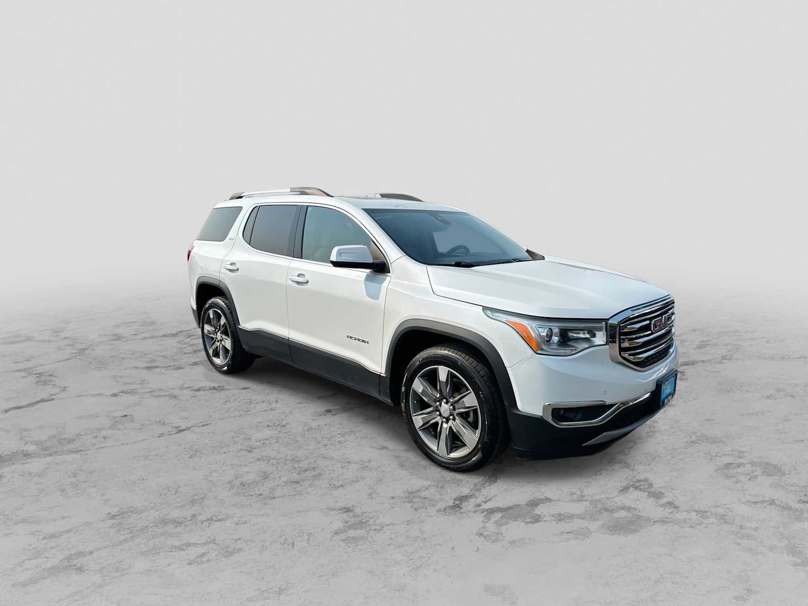 Used 2018 GMC Acadia SLT AWD/4WD image 2