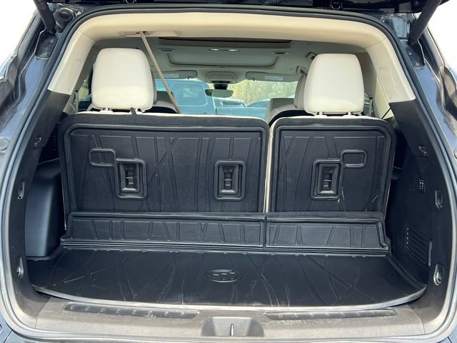 Used 2022 Buick Enclave Avenir w/ Avenir Technology Package AWD/4WD image 40