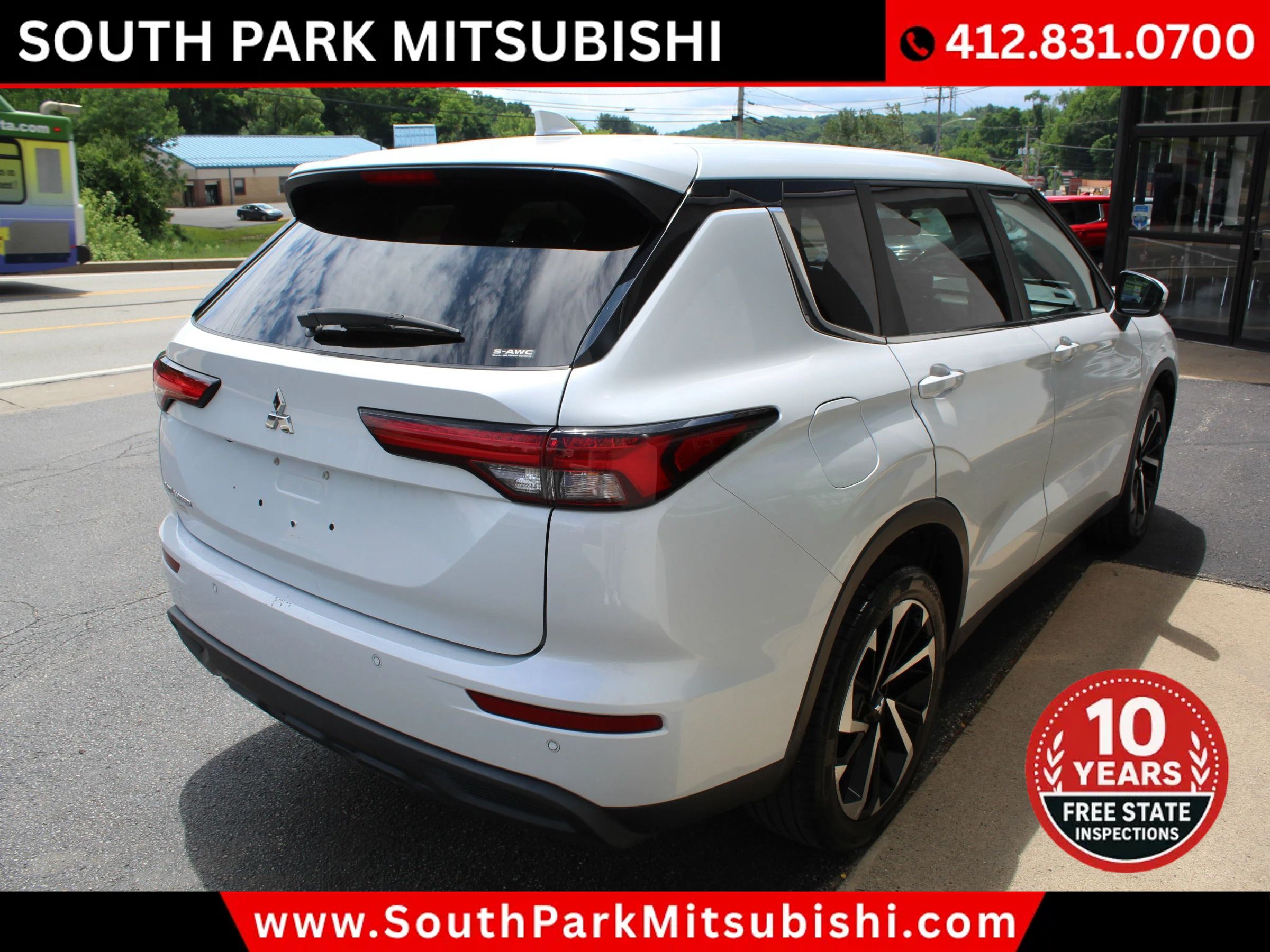 Used 2022 Mitsubishi Outlander ES AWD/4WD image 9