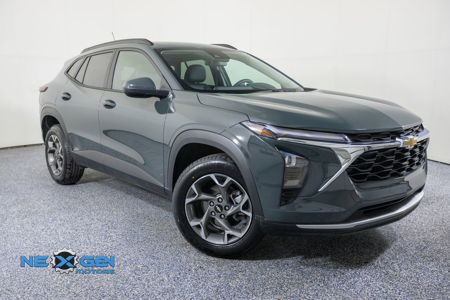 Used 2025 Chevrolet Trax LT