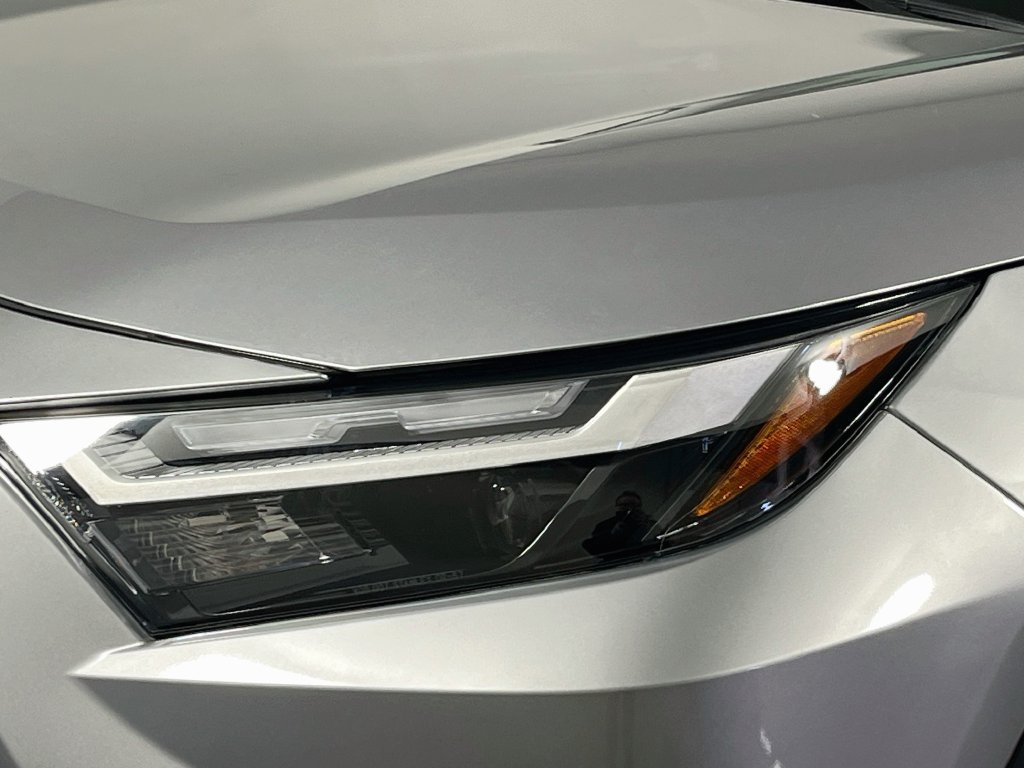 Used 2023 Toyota RAV4 LE AWD/4WD image 9