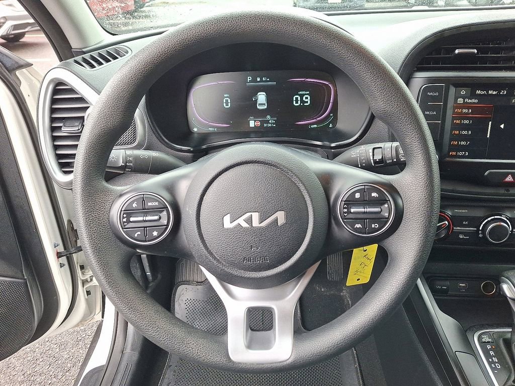 Used 2023 Kia Soul LX image 19