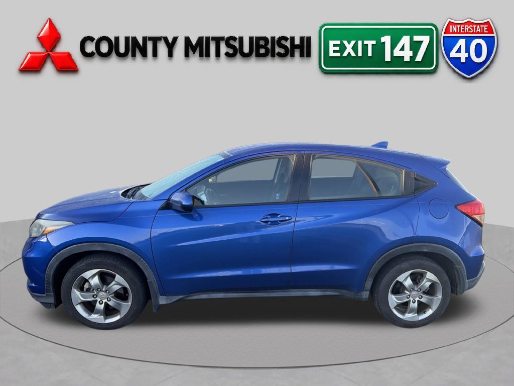 Used 2018 Honda HR-V LX image 2