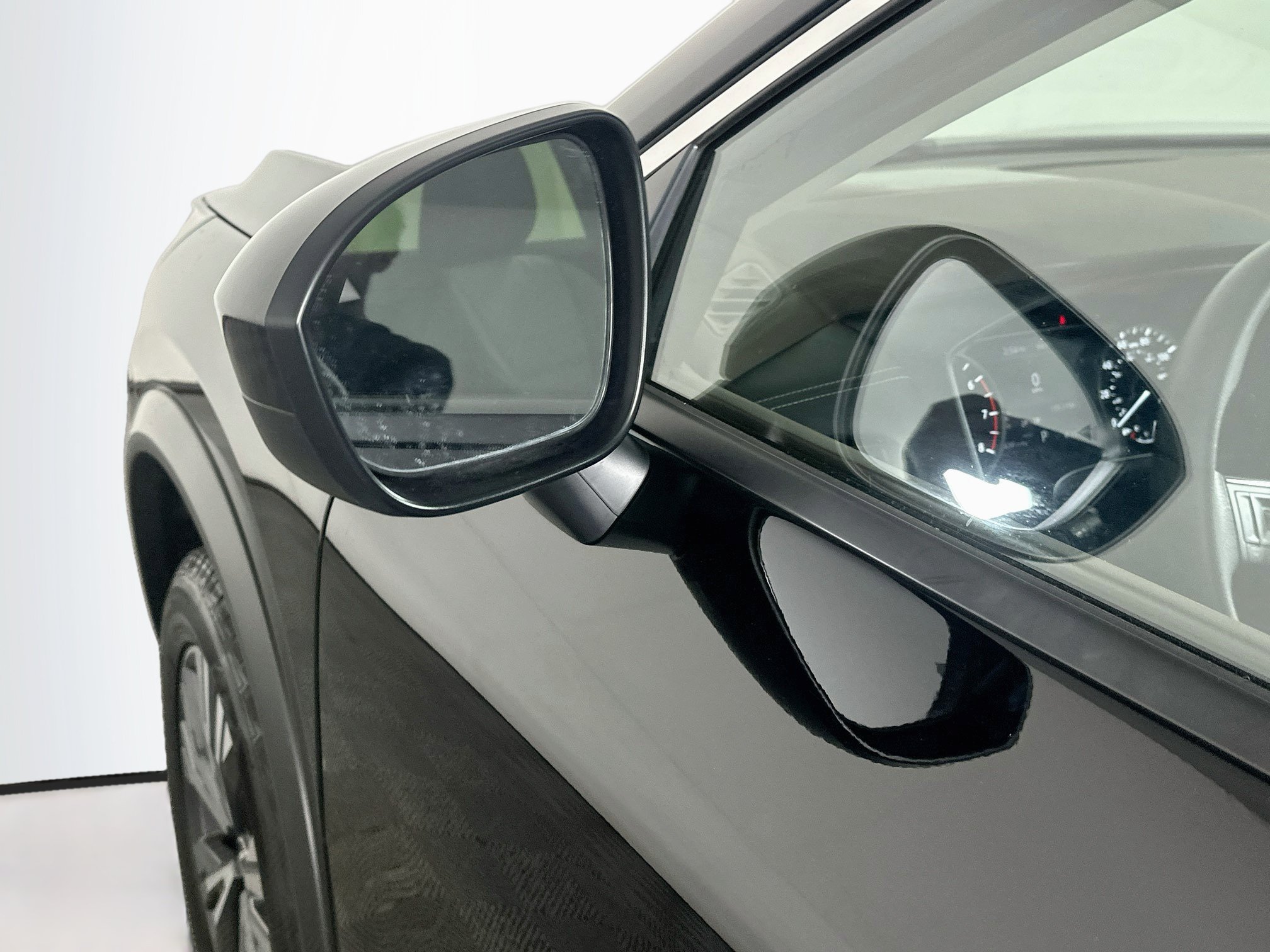 Used 2023 Nissan Rogue SV AWD/4WD image 16