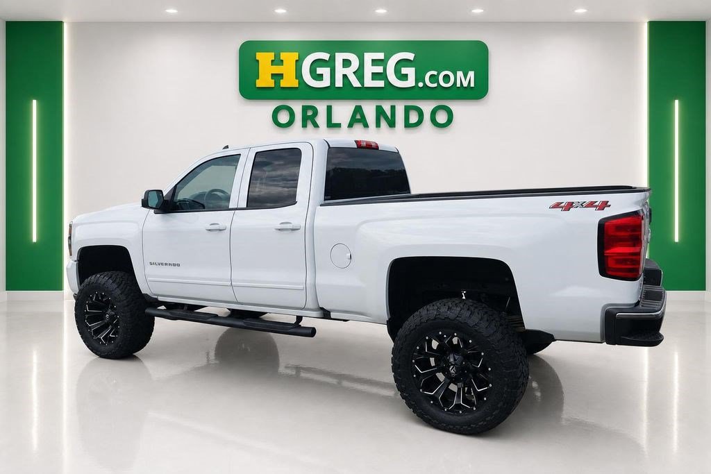 Used 2018 Chevrolet Silverado 1500 LT AWD/4WD image 2