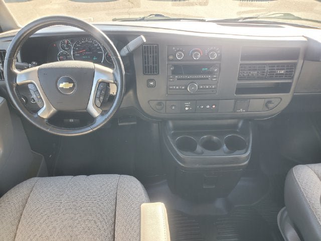Used 2015 Chevrolet Express 2500 LT w/ LT Preferred Equipment Group RWD image 21