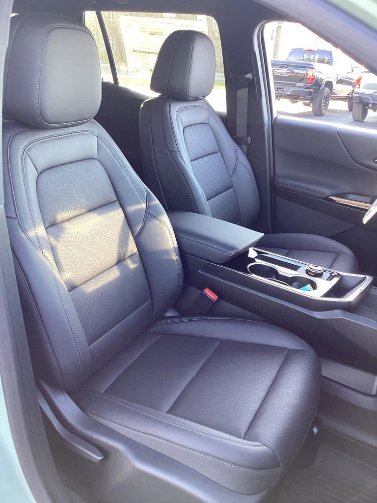 New 2026 Chevrolet Equinox LT w/ Convenience Package II image 31