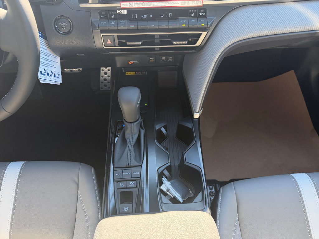 New 2026 Toyota Camry SE AWD/4WD image 11