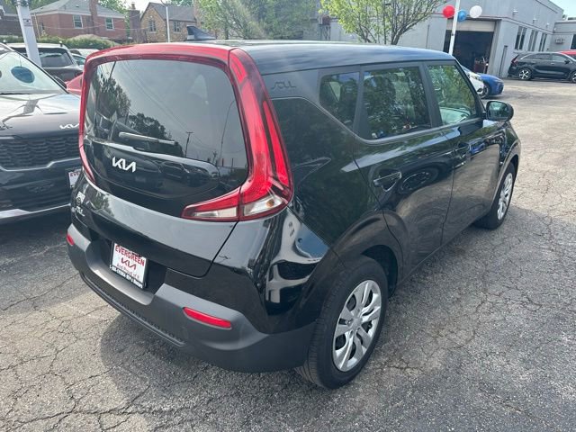 Used 2022 Kia Soul LX FWD image 4