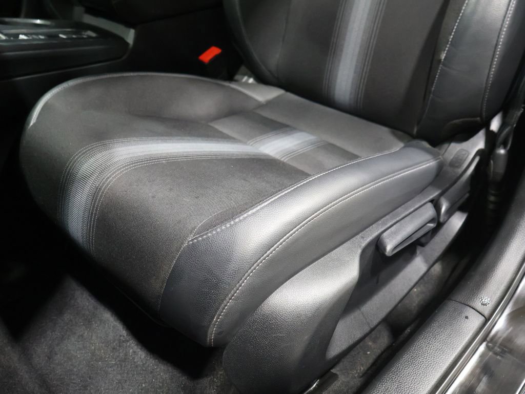 Used 2022 Honda Civic Sport image 11