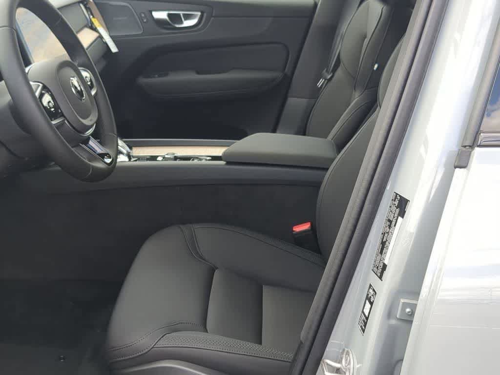 New 2026 Volvo XC60 B5 Plus w/ Protection Package Premier AWD/4WD image 15