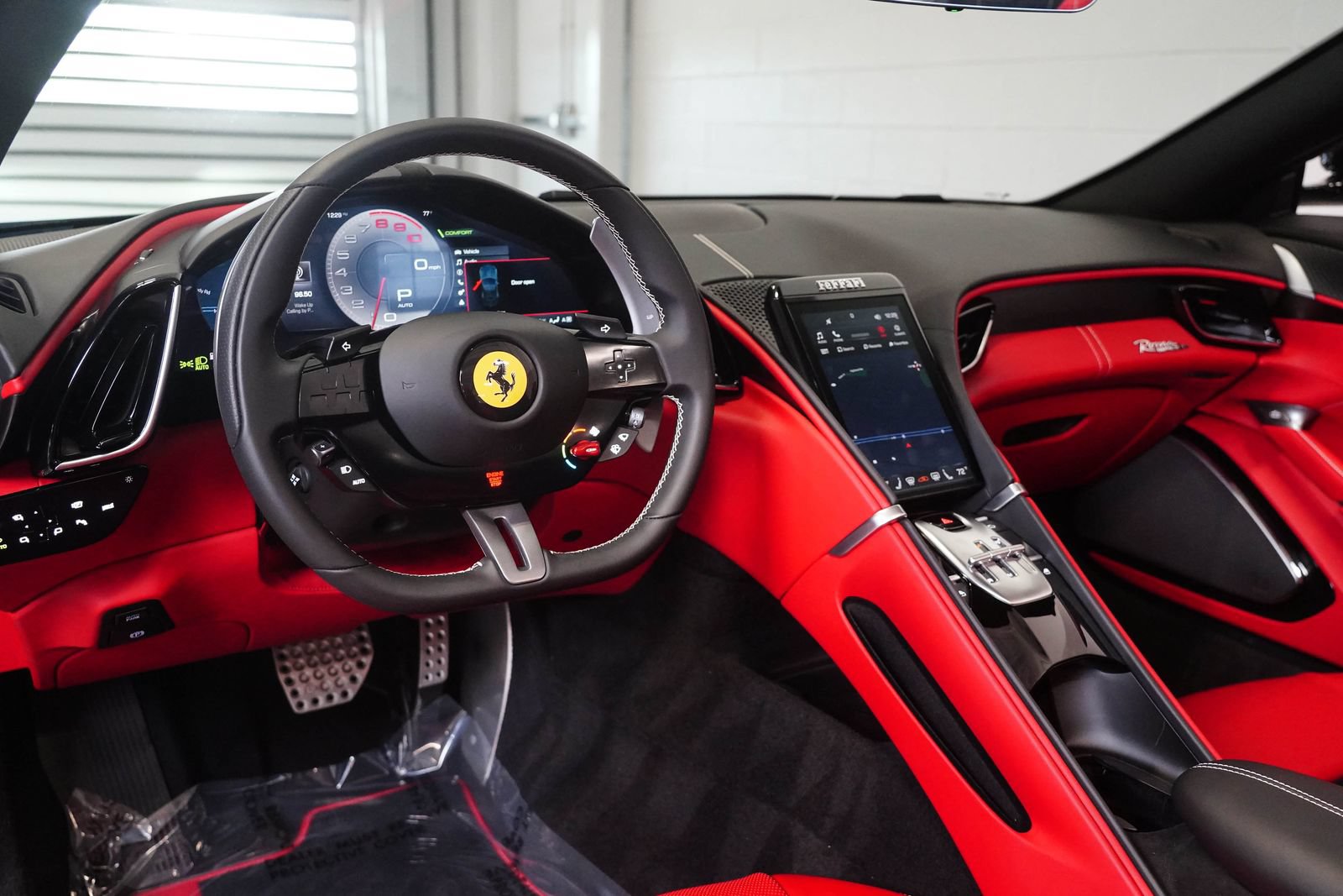Used 2024 Ferrari Roma Spider RWD image 17