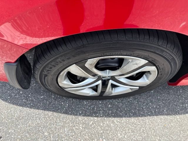 Used 2018 Honda Civic LX image 10