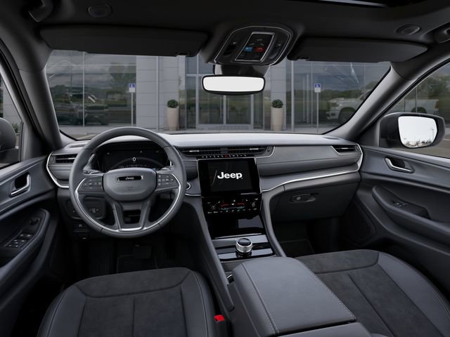 New 2025 Jeep Grand Cherokee Altitude image 15