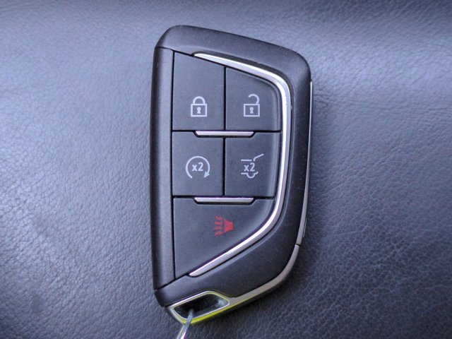 Used 2025 Cadillac XT4 Premium Luxury image 27