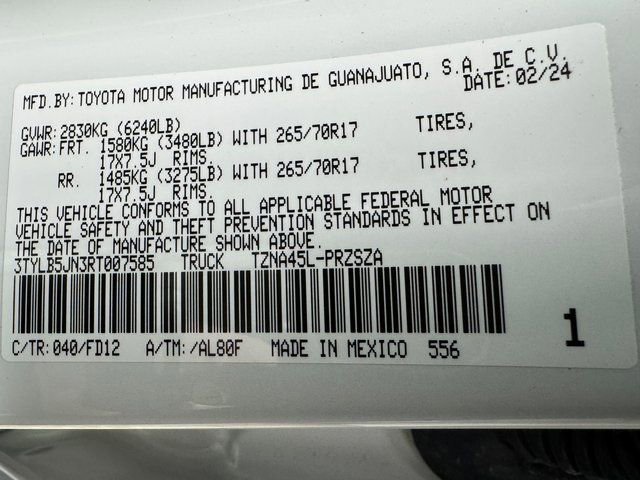 Used 2024 Toyota Tacoma TRD Off-Road w/ TRD Off Road Upgrade Package image 31