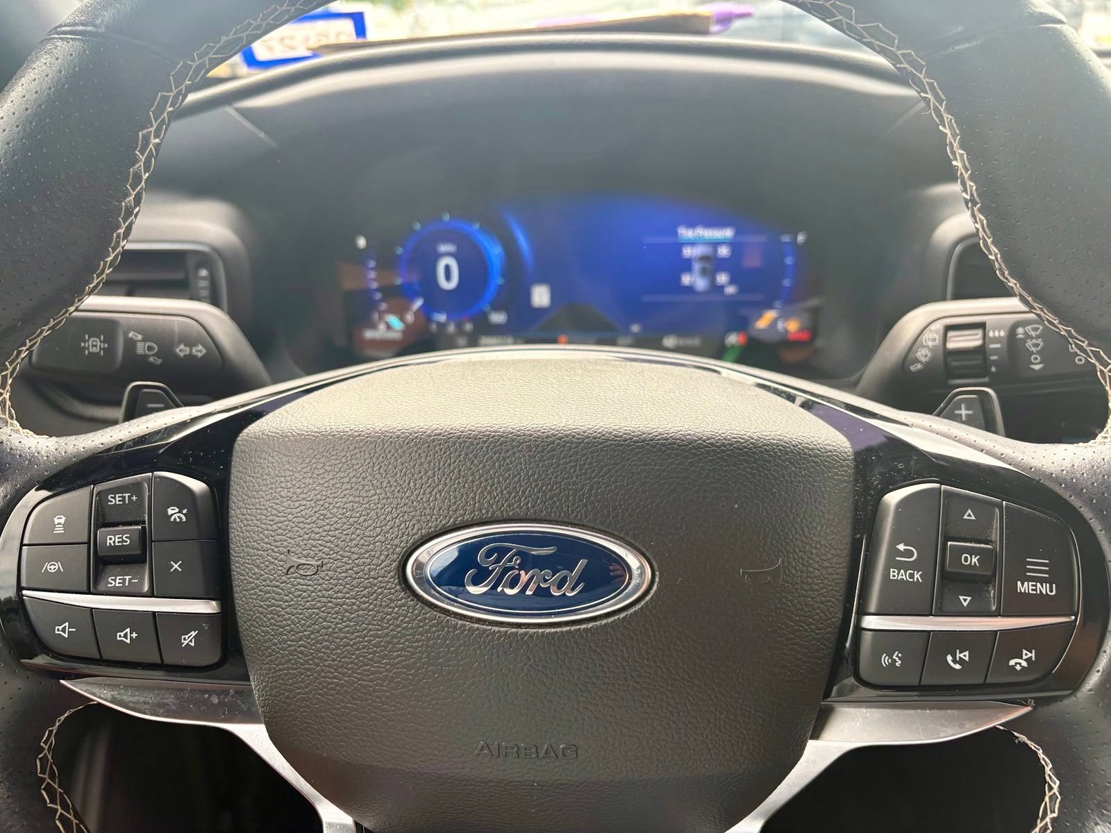 Used 2022 Ford Explorer ST w/ ST High-Performance Pack AWD/4WD image 16