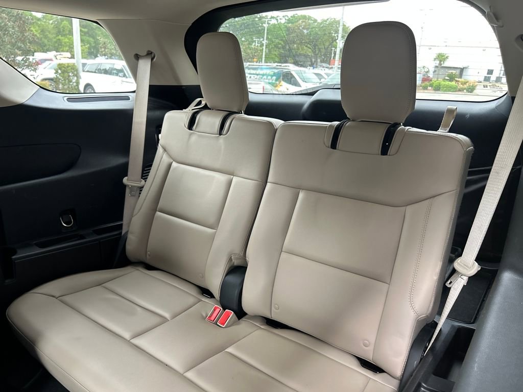 Used 2020 Ford Explorer XLT w/ Equipment Group 202A image 10