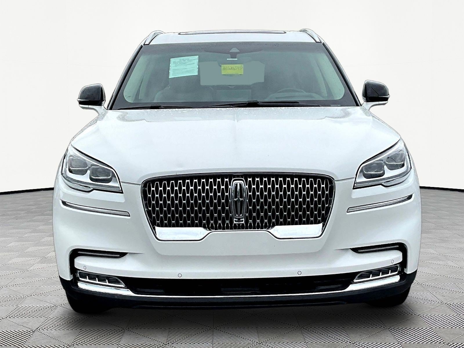 Used 2020 Lincoln Aviator Reserve w/ Equipment Group 202A AWD/4WD image 2