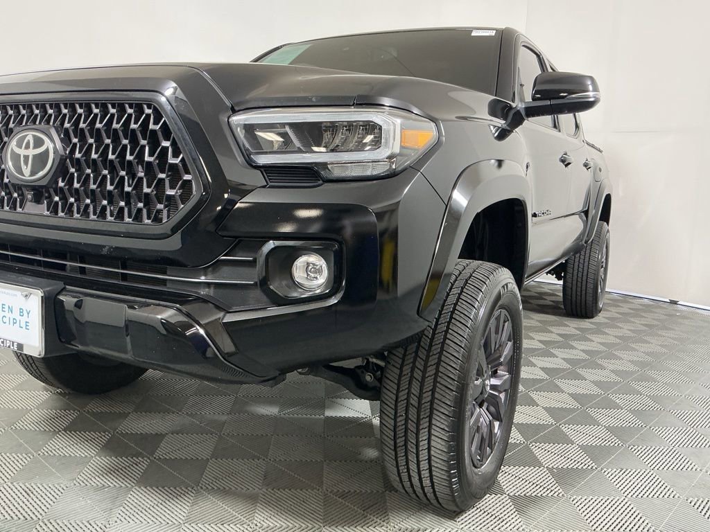 Used 2023 Toyota Tacoma Limited image 8