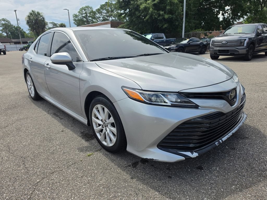 Used 2019 Toyota Camry LE FWD image 5