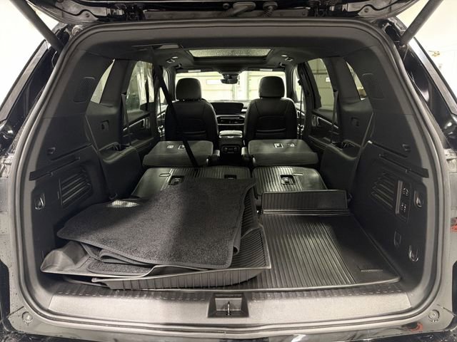 Certified 2025 Buick Enclave Avenir AWD/4WD image 16