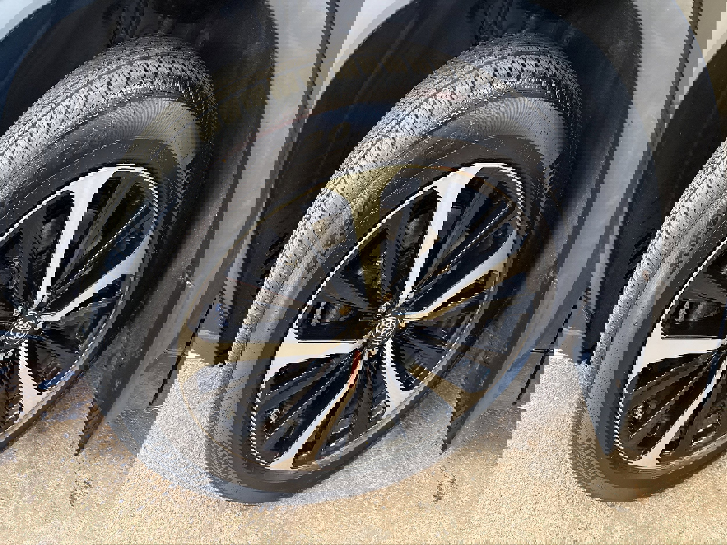 Used 2022 Toyota Highlander XSE image 4