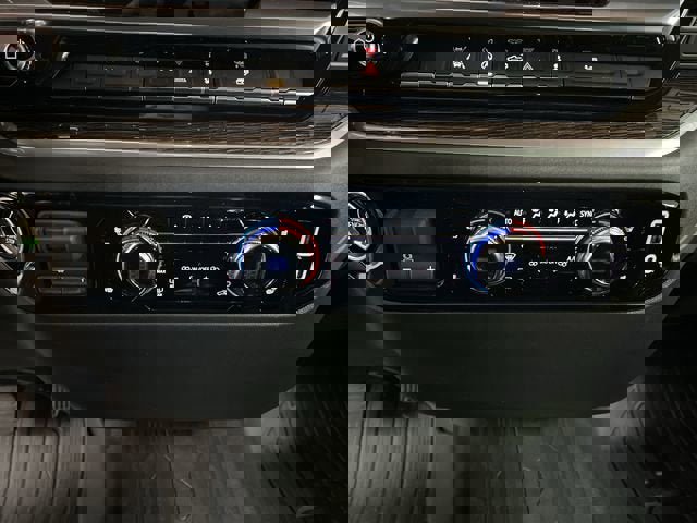 New 2026 GMC Sierra 1500 Elevation w/ Elevation Select Package AWD/4WD image 18